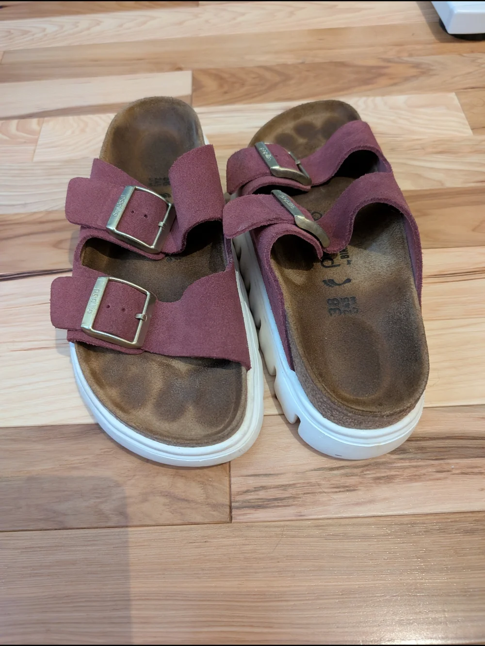 Papillio women suede